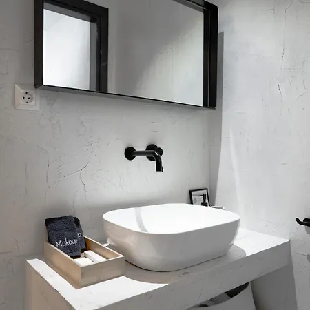 Casa Bloo Adults Only Han/Misafirhane Elia Nikitis